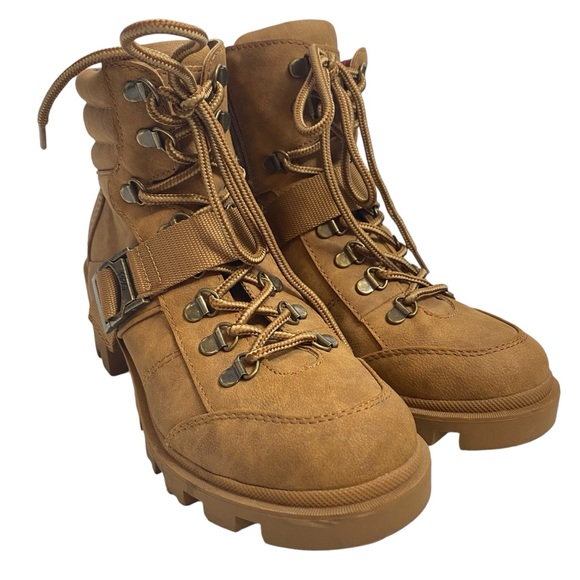 GBG by GUESS SIZE 8 TAN ANKLE LACED ANKLE BOOT SHOE $69 RETAIL - Picture 1 of 8